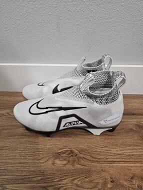 Nike Alpha Menace Elite 3 Ghost White Football Cleats Men's Size 10.5 CT6648-100